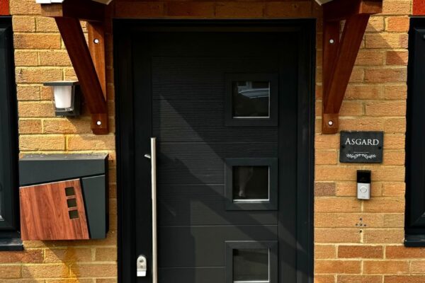 WhatsApp Image 2025-10-07 at 19.51.33 (1)